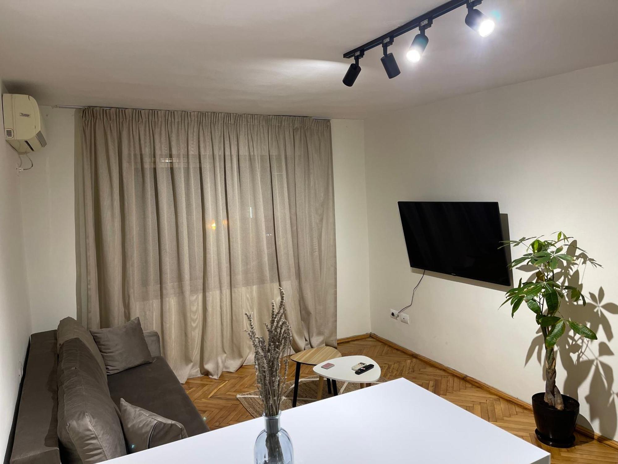 Cozy Apartment, In The Center Of Tirana Bagian luar foto